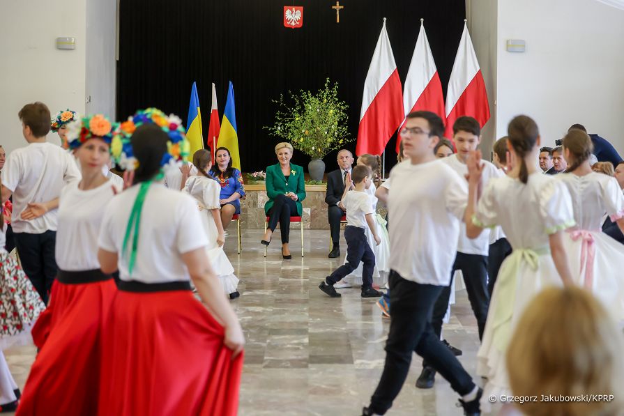 03__Agata_Kornhauser_Duda_spotkanie_Pultusk_20220419_GJB_0824[1].jpg